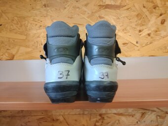 Boty na běžky SALOMON na SNS vel 37, stélka 23,5cm - 2