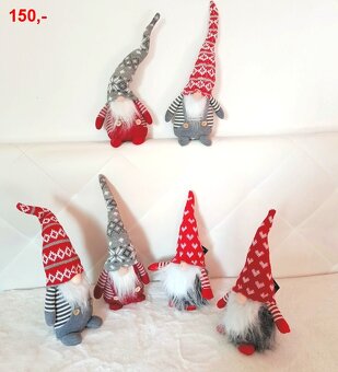 MALÝ SKŘÍTEK, s nataženou čepicí 32-40 cm. - 2