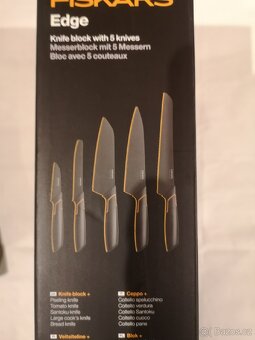 Sada nožů Fiskars Edge s blokem a brouskem - 2