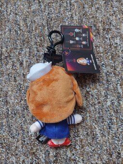 NOVÝ plyšový přívěsek Stranger Things-Robin - 2