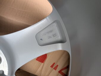 Kola Opel Astra J - 2