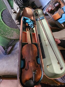 staré housle - 2