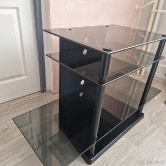 Televizní stolek - 2