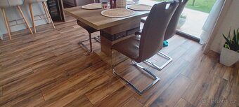 Jídelní stůl + 4 židle - 2