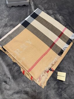 Šátek Burberry - 2