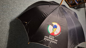 Prodám deštník s logem MS ve fotbale 2002 v Koreji a Japonsk - 2