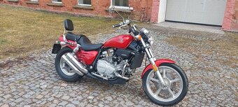 Honda VF 700 C Supermagna - 2