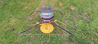 Prodám obraceč sena motor Jikov - 2