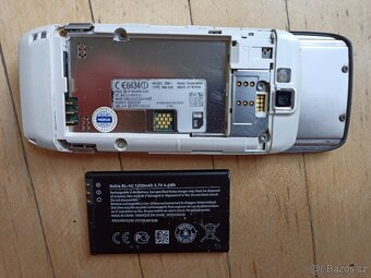StaréRetroMobiltel.:SonyEricsson;Motorola;NokiaE66a+nadotaz - 2