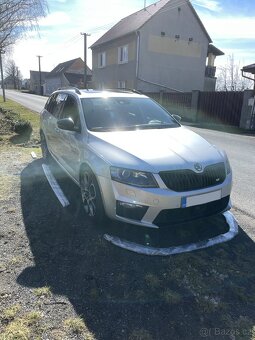 Škoda Octavia 3 RS - lízátko, prahy, zadní lišty - 2