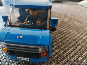 Lego city 60117 - Dodávka a karavan - 2