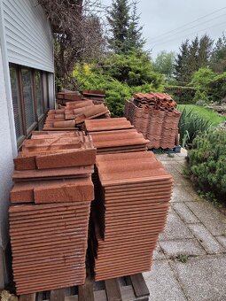 Střešní tašky BRAMAC 3500 ks, 1 kus cca 5 Kč - 2
