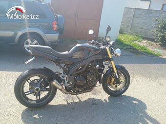Triumph speed triple 1050 - 2