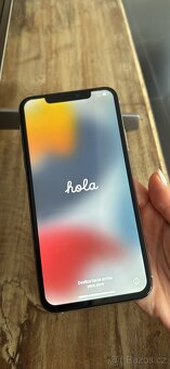 iPhone 11 Pro Max – 256 GB, Silver – top stav - 2