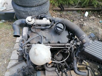 Motor 1.9  TDI i s převodovkou  s Vw golf4 - 2