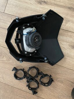 Nová maska se světlem Polisport univerzální - 2