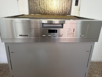 Myčka nádobí Miele G 1143 SCi - 2