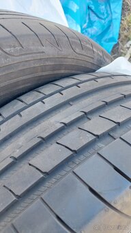 235/65/18 Goodyear - 2