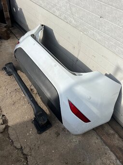 Ford fiesta naraznik zadni vyztuha - 2
