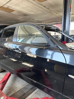 dveře spolujezdce bmw e90 - 2