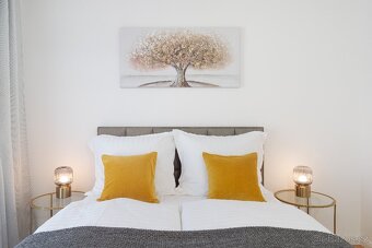 Přístavný stolek ANIQUE - zlatá (SCONTO) - 2