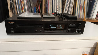 ONKYO MD-2321 Stereo Minidisc Recorder + DO - 2