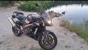 Aprilia Tuono 1000 R - 2