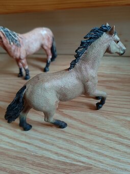Schleich koně přebarvení - 2