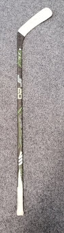 Juniorská carbonová hokejka JR HOCKEY flex 20 pravá - 2