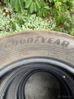 Goodyear efficientgrip 2 suv 215/65 r17 - 2