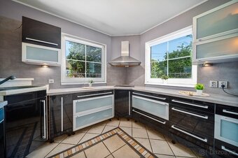 Prodej Rodinného domu 6+1 se zahradou 1152m2 - Skalice u HK - 2