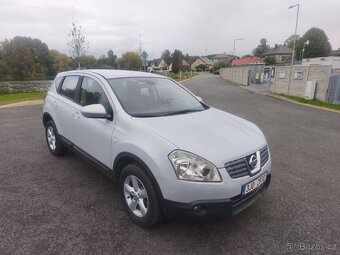 Qashqai Nissan Manual 4x4 Šedá Perleť - 2
