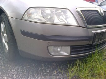 Přední pravé světlo - Octavia II - spolujezdec - pěkný stav - 2