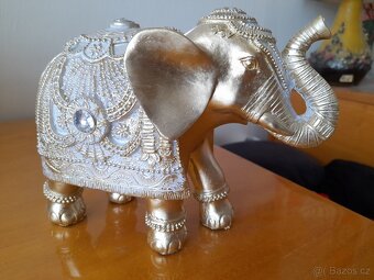 Prodám různé sošky slonů - 2
