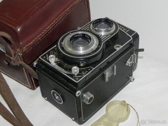 Starý fotoaparát Flexaret V - 2