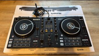 Numark Mixtrack PRO Platinum FX - 2