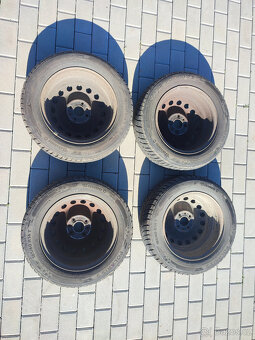 4 x Zimní pneumatiky Barum - 185/60 R14 T + plechové disky - 2