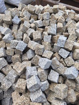 Žulová kostka 6/4 cm - mozaika - 2