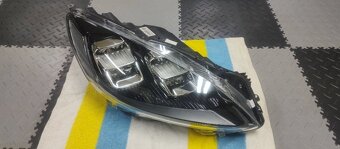 Ford Kuga III 3 MK3 DFK 2019 - 2024 - Prave predne svetlo - 2