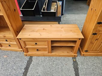 SESTAVA DŘEVĚNÉHO NÁBYTKU.... - 2