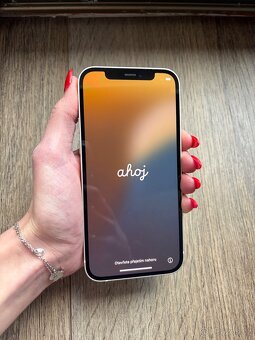 iPhone 12 - Bílý (128 GB) - 2