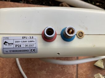 Průtokový ohřívač vody 3,5 kW - 2
