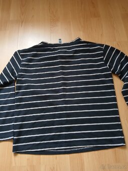 Černá mikina s pruhy - 2