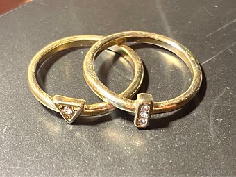 Set prstenů s kamínky - 2