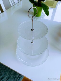 Nový skleněný ETAŽER - 2