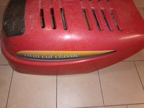 Plasty zahradní traktůrek - 2