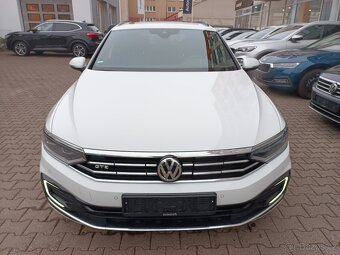 VW Passat B8 GTE 1.4 eTSI 160kW DSG R-Line Webasto Matrix - 2