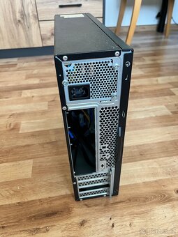 Pc skřiň chieftec + zdroj - 2