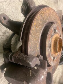 Zadní 4x4 chlazené brzdy 256 mm - 2