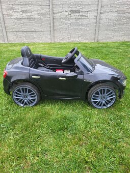 Auticko maserati - 2